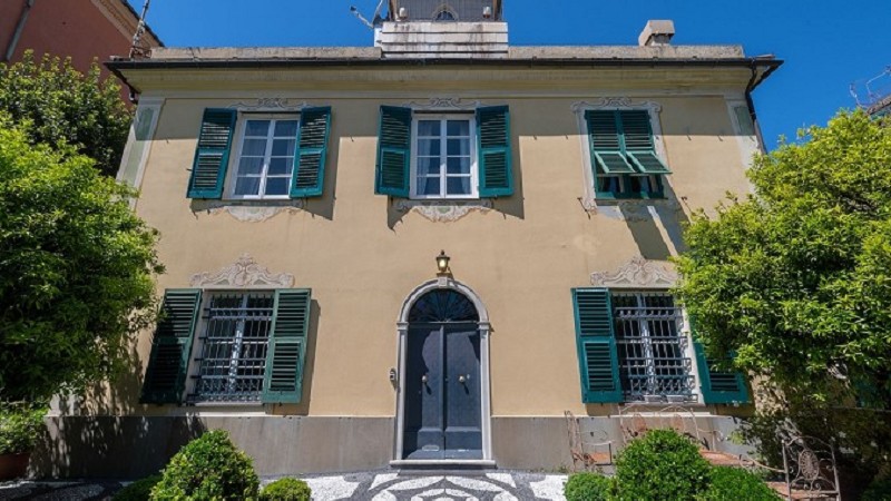 Magnifica Villa bifamiliare in Piazza Leopardi