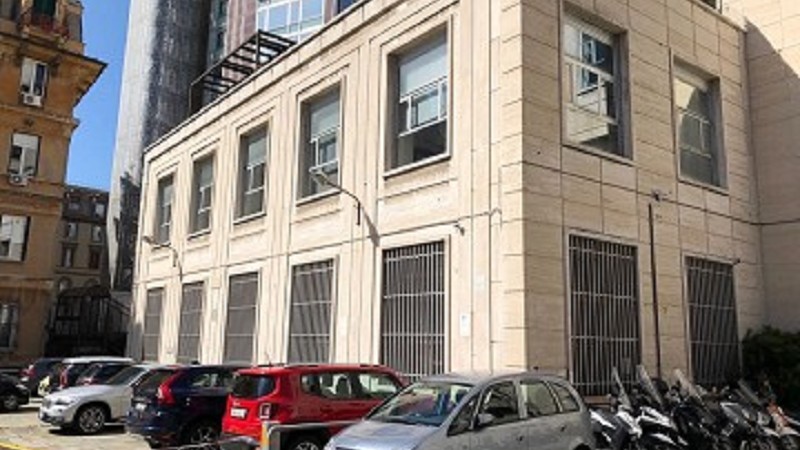 Centro (ad. Tribunale), uffici mq 1800 a reddito