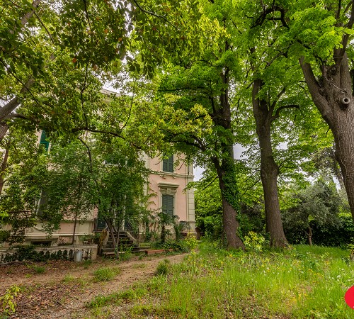 Champagnat, unico appartamento in villa con giardino