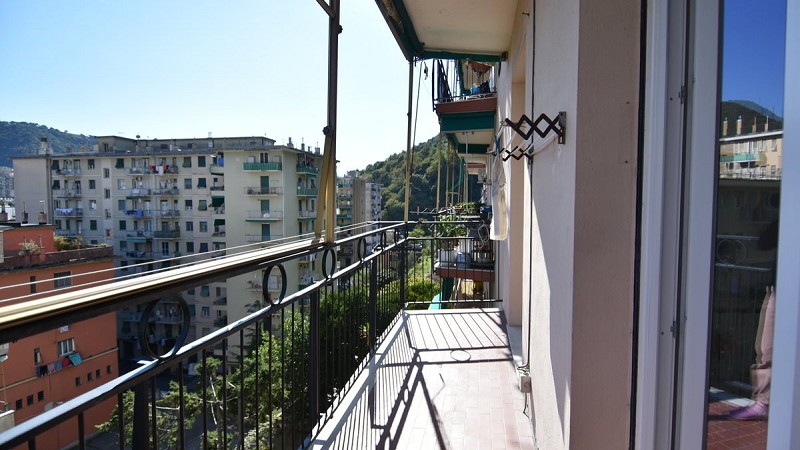 Via Piacenza, ristrutturati mq 82 con balconate