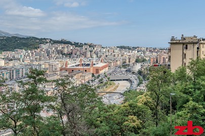 Via Burlando, luminosa nuda proprietà di 110 mq Via Burlando, luminosa nuda proprietà di 110 mq