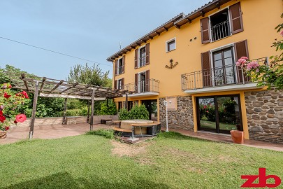 Montemarzino, splendida villa su tre livelli Montemarzino, splendida villa su tre livelli
