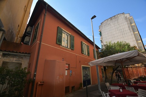 Rapallo, centralissimo negozio a rendimento 9%