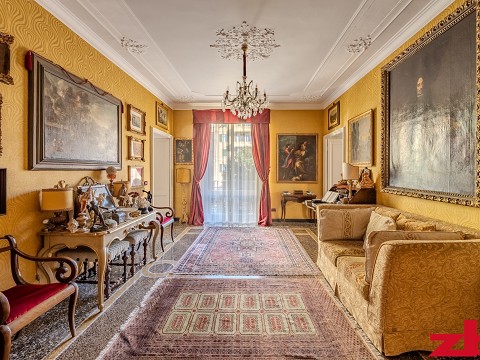 Prestigioso appartamento di 160 mq con terrazzo panoramico