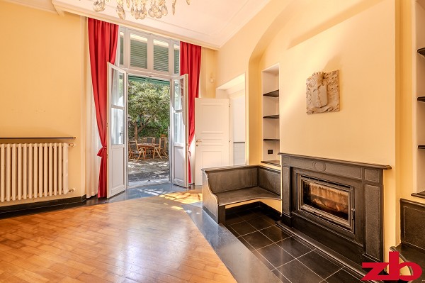 Via Ugo Foscolo, 137 mq in villa d’epoca con giardino