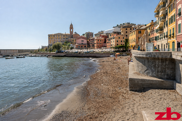 Nervi Porticciolo, casa ristrutturata con terrazzo privato