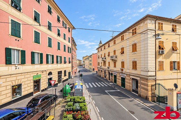 Nervi, adiacenze Porticciolo, ordinato vani 6, termoatonomo