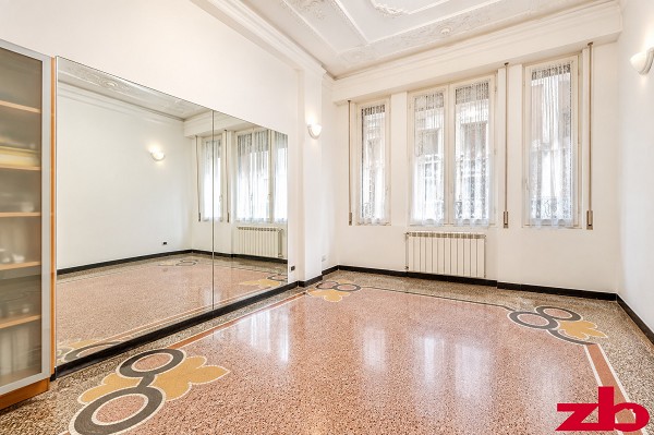 Via Nizza, secondo piano di 117 mq